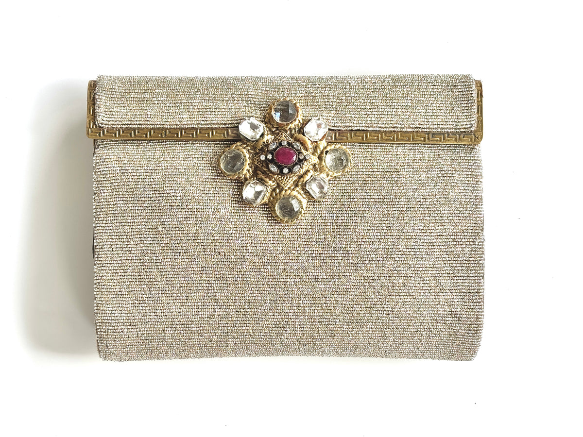 THE AUREA CLUTCH