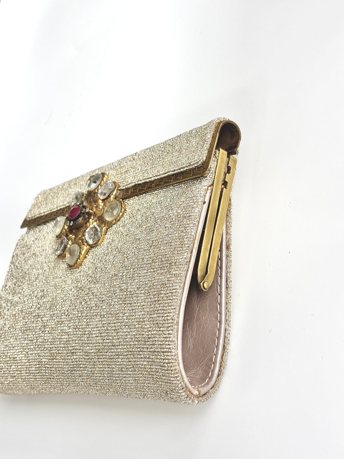 THE AUREA CLUTCH