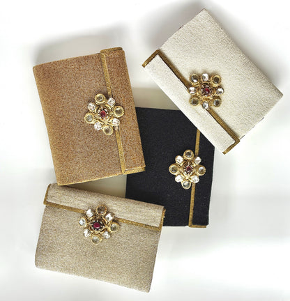 THE AUREA CLUTCH