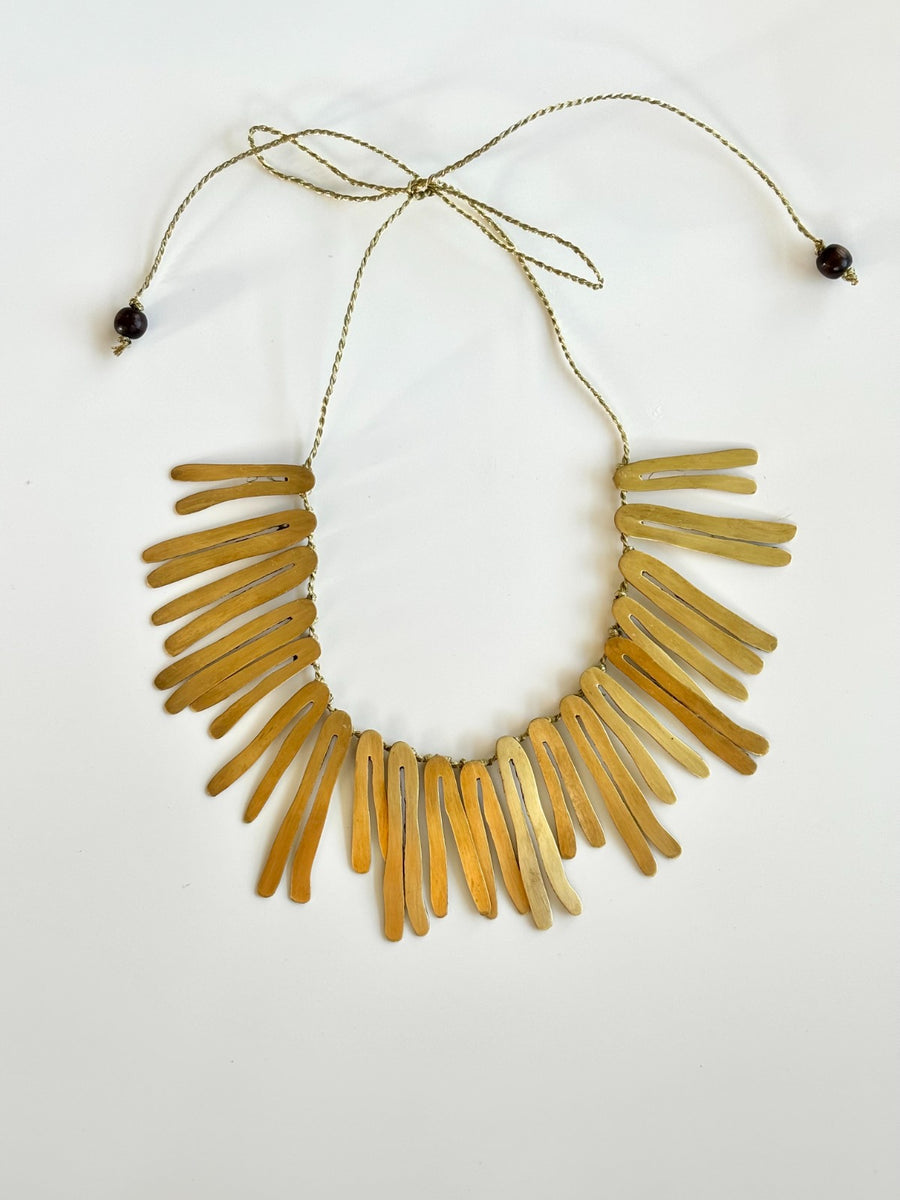 THE 'V' NECKLACE