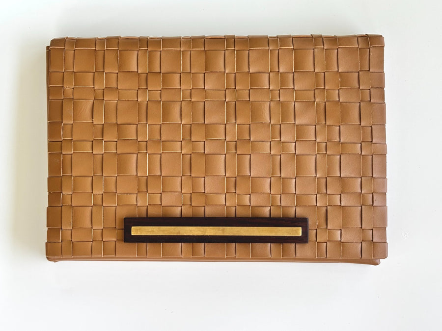 THE CUIR CLUTCH