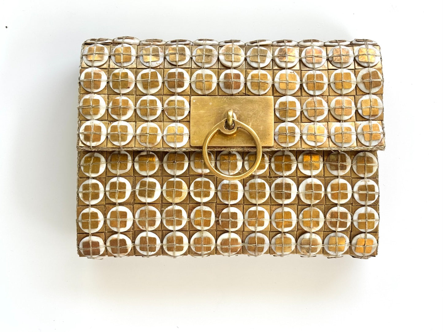 THE FORMA CLUTCH