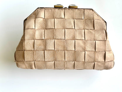 THE SARNO CLUTCH