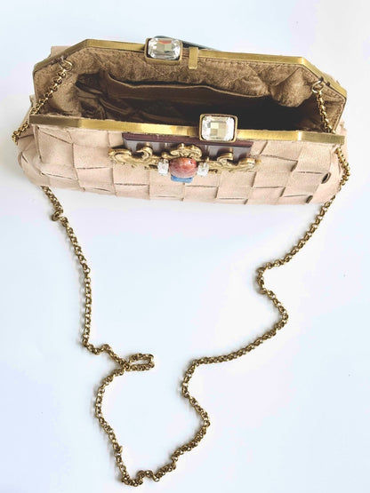 THE SARNO CLUTCH
