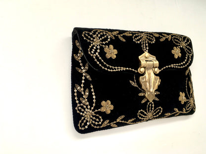 THE  AMÉLIE VELVET