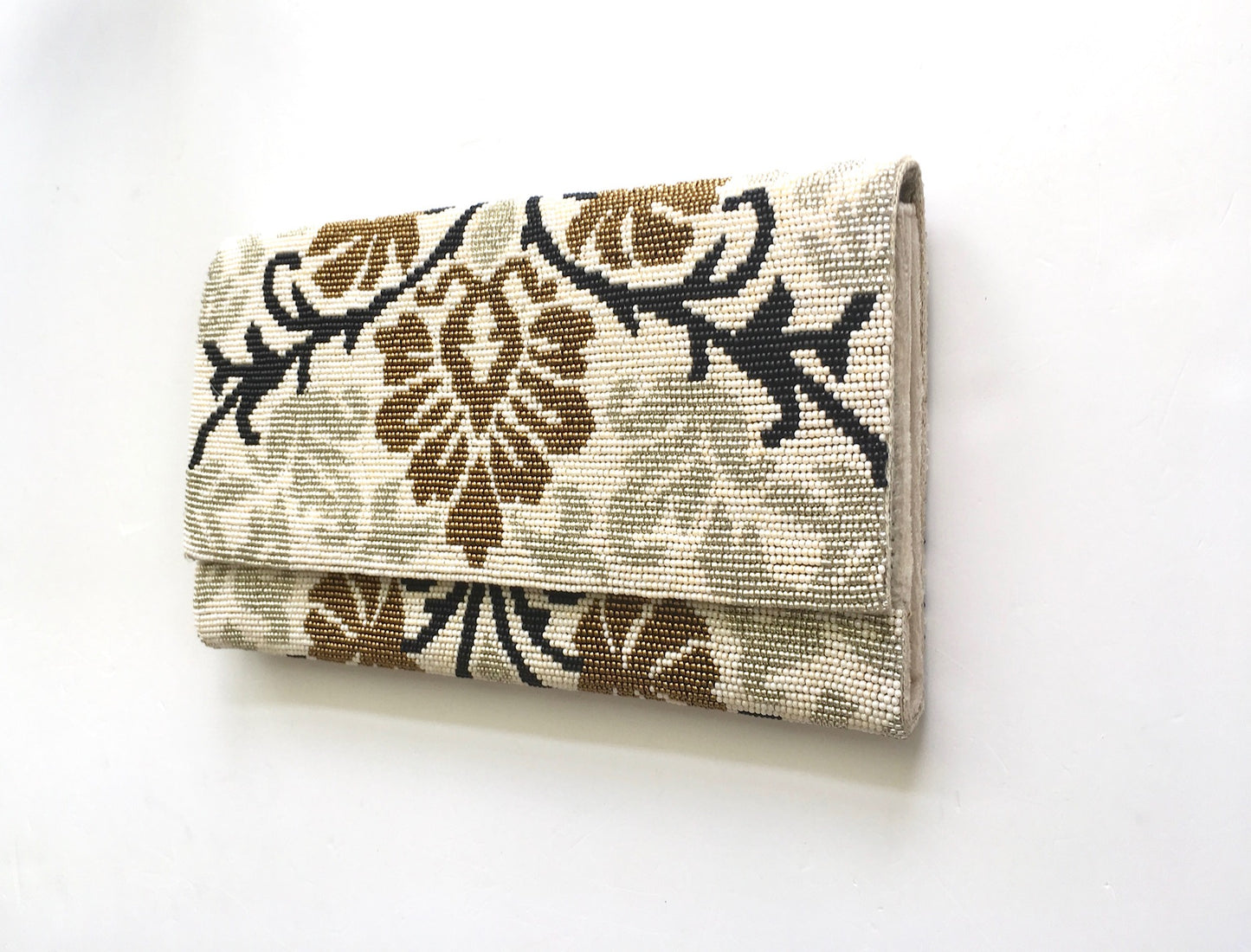 THE BELLA CLUTCH