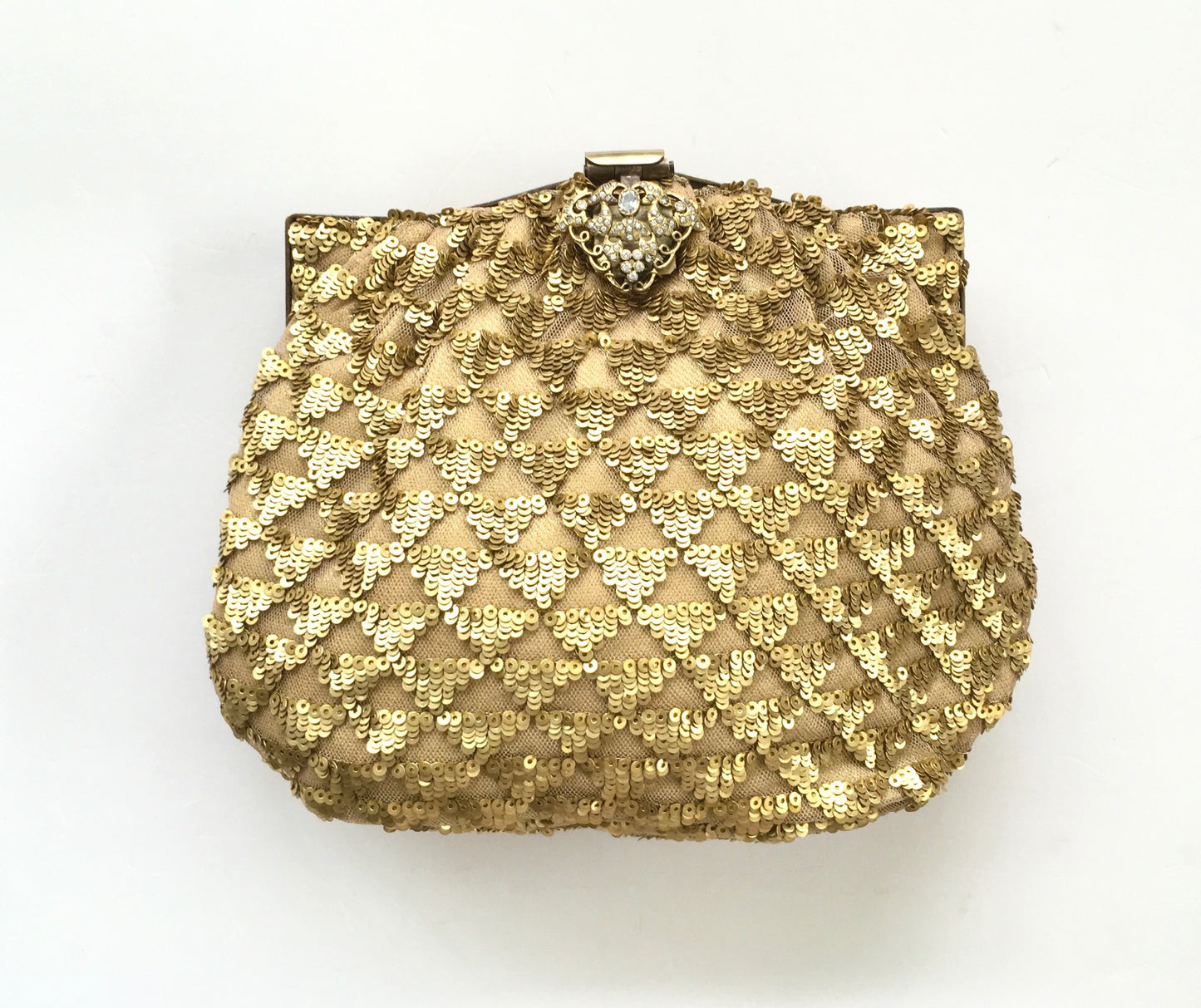 THE TRIANGLE POUCH