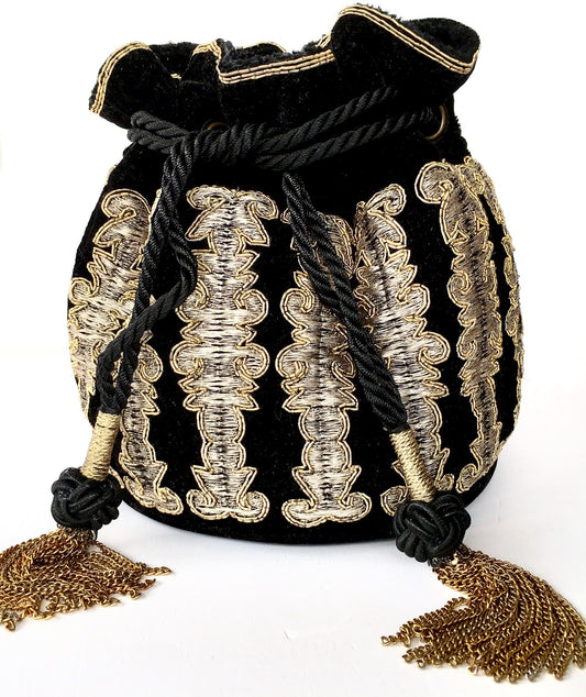 THE JIANA BATWA