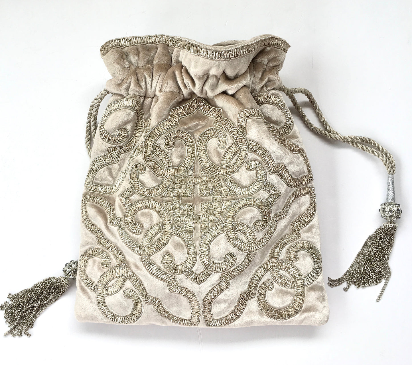 THE EMBLEM BATWA