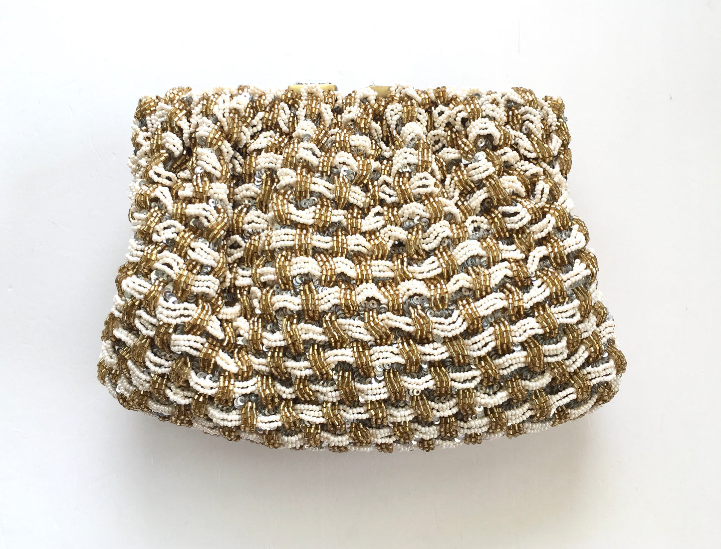 THE WOVEN POUCH