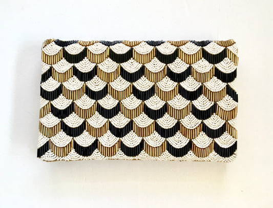 THE FLAPPER CLUTCH