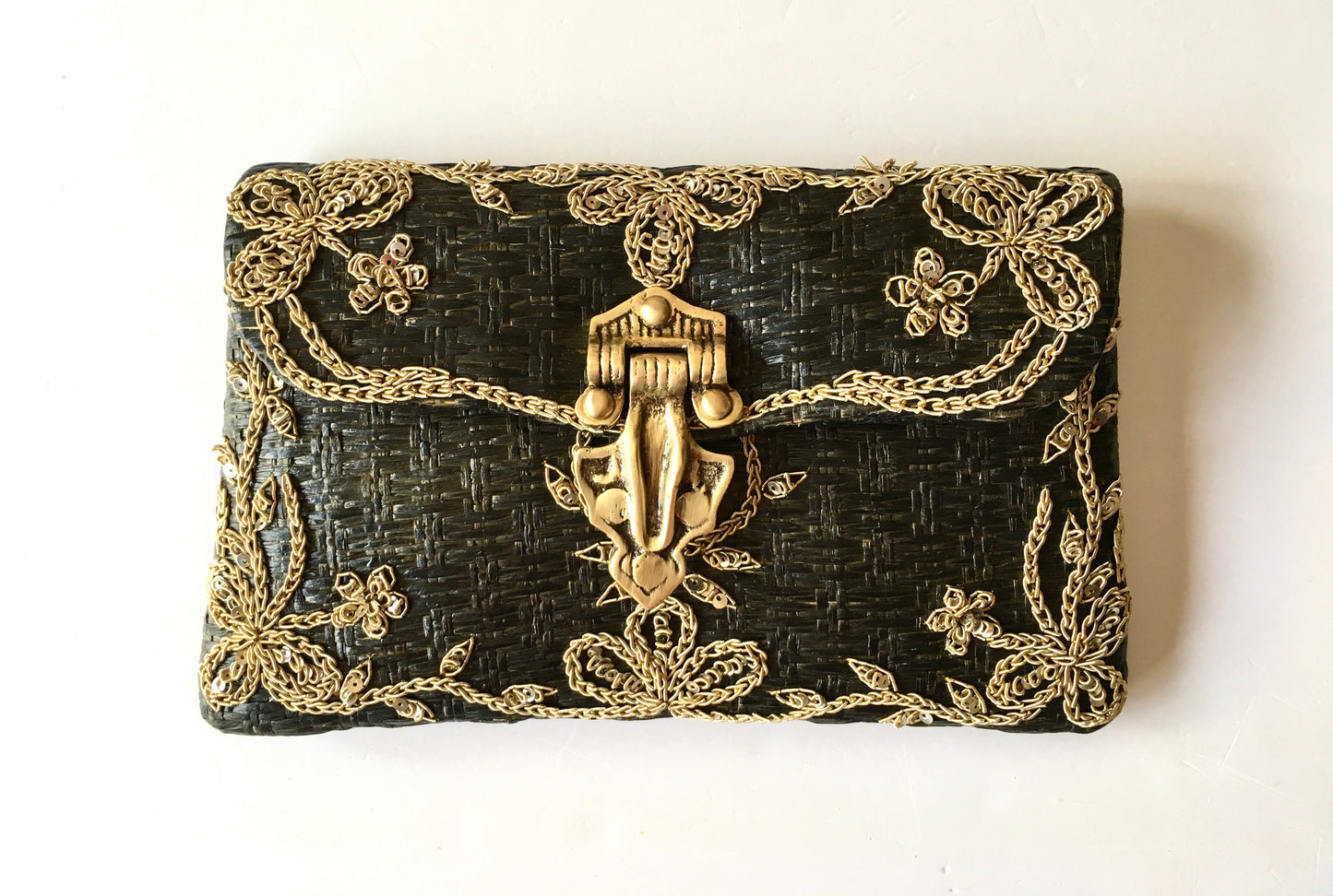 THE AMÉLIE SPRING CLUTCH