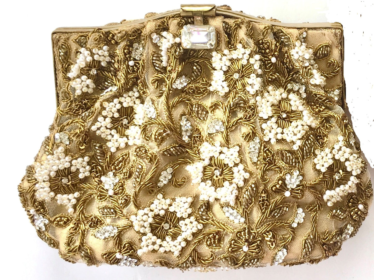 THE FLORAL POUCH